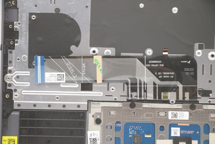Lenovo L82NC SGY Upper Case ASM POR Lenovo L82NC SGY Upper Case ASM POR