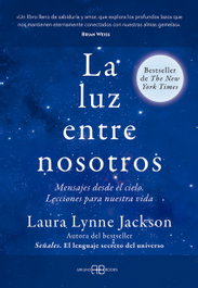 ARKANO BOOKS, LA LUZ ENTRE NOSOTROS, Laura Lynne Jackson