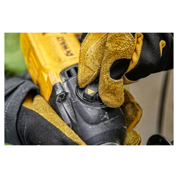 DeWALT D25133K Kombihammer SDS-Plus Profesional 800W, Perforación Máx. 26mm en Hormigón, 1500 RPM, 5500 ppm, 2.6 kg