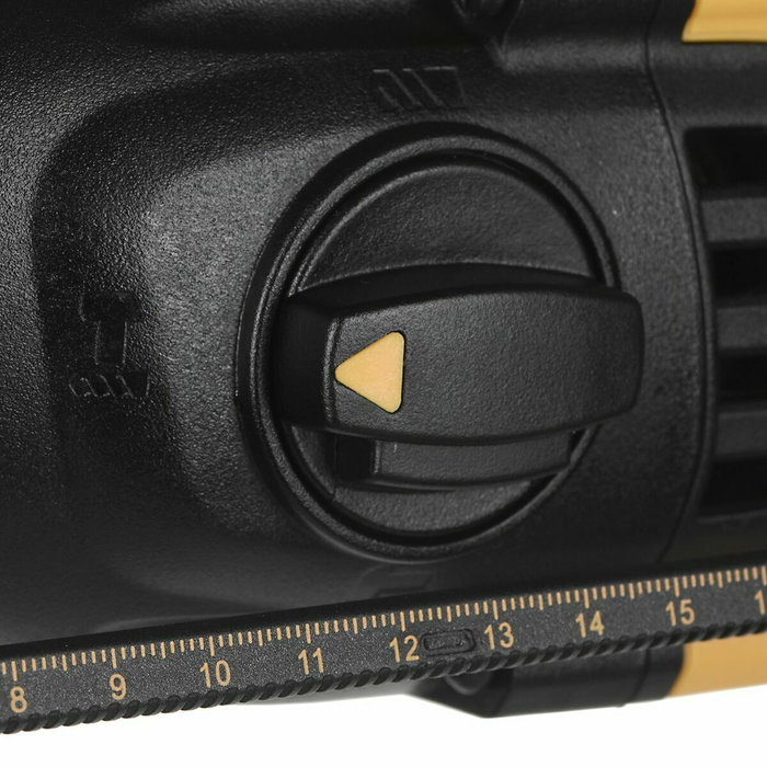 DEWALT D25133K Martillo percutor combinado SDS Plus 800W