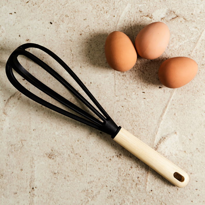 Lily Cook Batidor Mango Madera Acacia Plástico PBT Ideal Mezclar Anti Rayaduras D.6.5cm H.29cm Lily Cook Batidor Mango Madera Acacia Plástico PBT Ideal Mezclar Anti Rayaduras D.6.5cm H.29cm