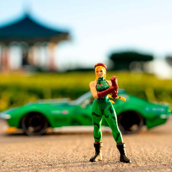 Coche street fighter ii cammy 1969 chevrolet corvette escala 1:24. incluye figura