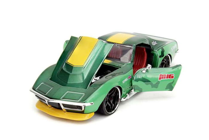 Coche street fighter ii cammy 1969 chevrolet corvette escala 1:24. incluye figura