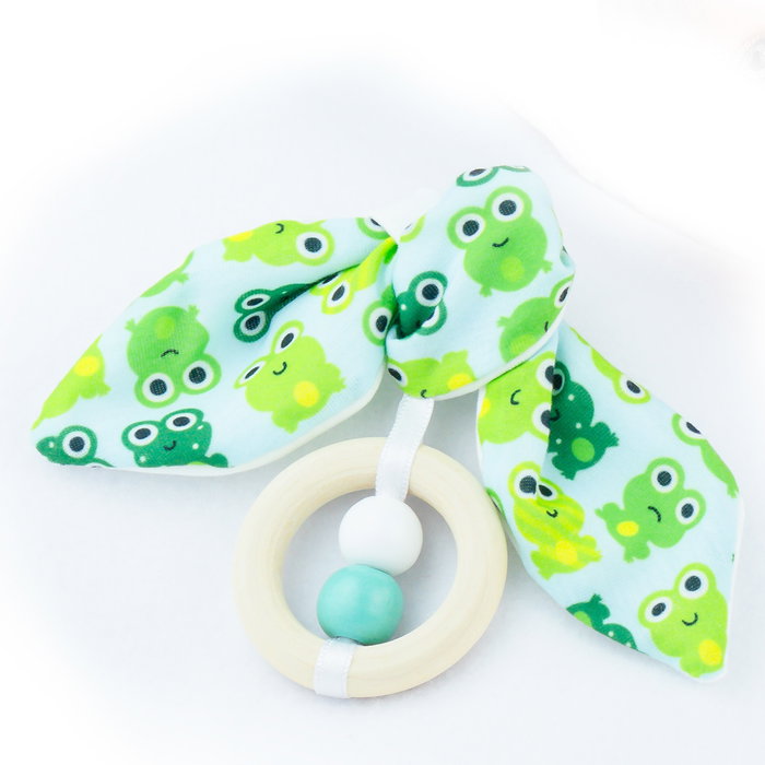 Marina&Pau Muñeco Luka Fun Socks 1249, muñeco articulado de 45 cm con cuerpo blando, gorrito, chupetero y calcetines estampados, +3 años