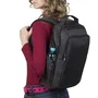 Rivacase 8262 Mochila Portátil 39.6 cm (15.6") Negra, Poliéster, Compartimento para Tablet, A prueba de salpicaduras, Correa para equipaje