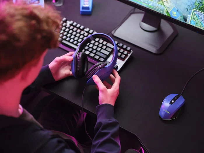 Trust Gaming GXT 415 Zirox Auriculares Gaming con Micrófono, Azul