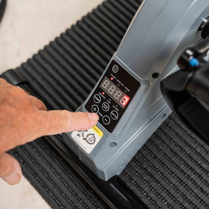 InnovaGoods Velora 3000 Pedaleador Eléctrico Asistido con Esterilla y Mando