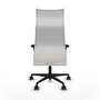 Sillón Albacete con mecanismo Sincro tapizada con Similpiel color Crema y malla color Blanco. Equipado con Base nailon negra, Brazos 1D y Ruedas 65mm nailon