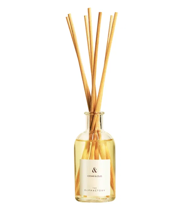 The Olphactory Cedar & Oud Difusor de aroma con varillas 100 ml