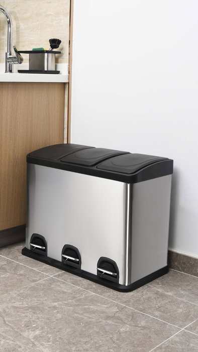 Confortime Cubo Reciclaje con Pedal 3x15 Litros 60 x 36 x 47.5 cm Confortime Cubo Reciclaje con Pedal 3x15 Litros 60 x 36 x 47.5 cm