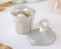 KioKids Dispensador de Leche en Polvo con 3 Compartimentos, Gris, +0 Meses
