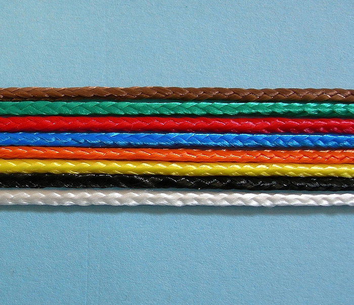 Cuerda trenzillada 8842 de polipropileno 1,5 mm x 100 m roja Cuerda trenzillada 8842 de polipropileno 1,5 mm x 100 m roja