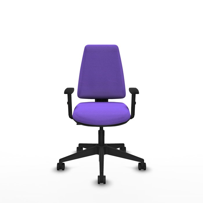Silla de oficina Elche con mecanismo Contacto permanente básico tapizada con Tela color Lila. Equipada con Base piramidal negra, Brazos 1D y Ruedas 65mm nailon