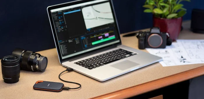 SanDisk Extreme PRO Portable SSD externo 2TB USB-C 3.2 Gen 2 - NVMe, lectura/escritura 2000 MB/s, hardware encryption, negro, resistente