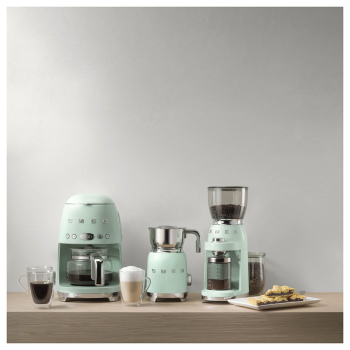 Smeg DCF02PGEU Cafetera de Filtro 50s Style 1.4 L 10 Tazas Pastel Verde Smeg DCF02PGEU Cafetera de Filtro 50s Style 1.4 L 10 Tazas Pastel Verde