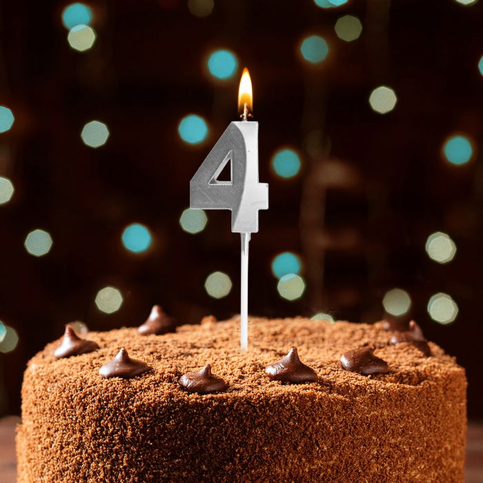 Party Time Vela Aniversario Cifra 4 Plata Elegante Celebración 3,5x0,7 cm h.13 cm