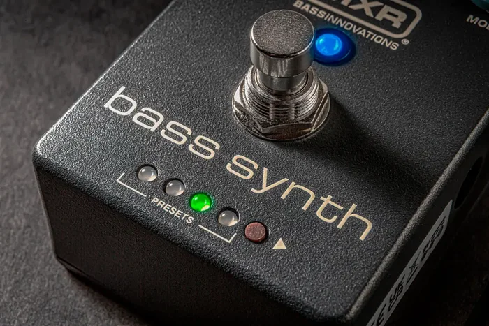 MXR Fx Bass Synth Pedal para Bajo Analógico Vintage con Sub-Octava y Modulación