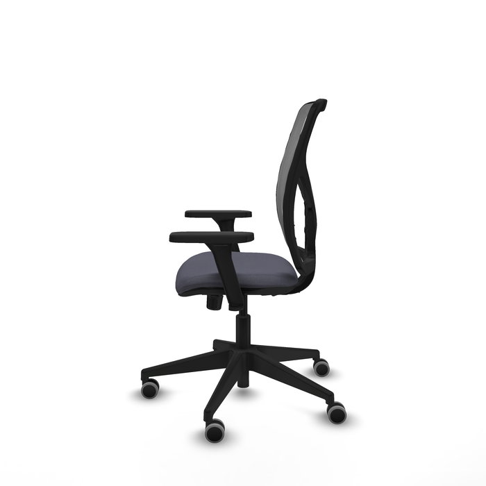 Silla de oficina Motilla con mecanismo Sincro tapizada con Tela color Gris oscuro y malla color Gris. Equipada con lumbar 1D, Brazos 3D y Ruedas 65 mm parqué