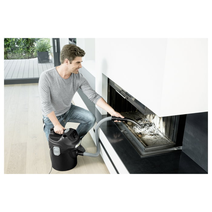 Kärcher AD 2 Fireplace Aspiradora de cenizas y polvo Negro