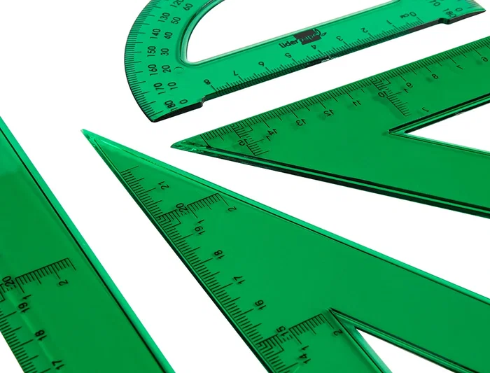 Liderpapel Juego de Reglas y Escuadra de 30 cm, Cartabón, Semicírculo en Petaca Plástica Verde Liderpapel Juego de Reglas y Escuadra de 30 cm, Cartabón, Semicírculo en Petaca Plástica Verde