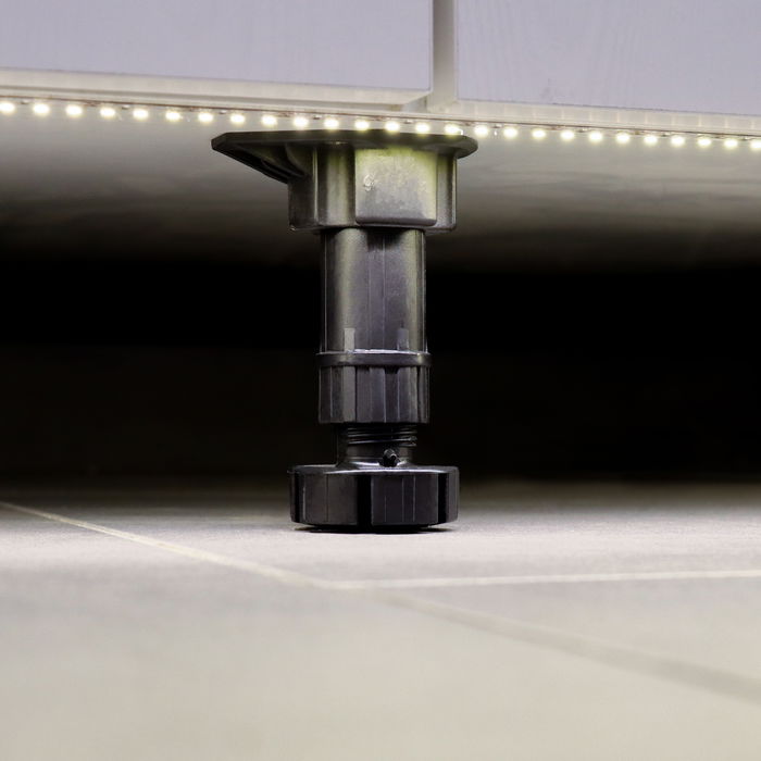 Emuca Lote de 10 kits de pies niveladores para mueble Bone, con base premontada, altura 100mm, regulable 98-115mm, Plástico, Negro