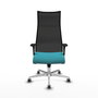 Sillón Albacete con mecanismo Sincro tapizada con Tela color Turquesa y malla color Negro. Equipado con Base aluminio, Brazos 1D y Ruedas 65 mm parqué