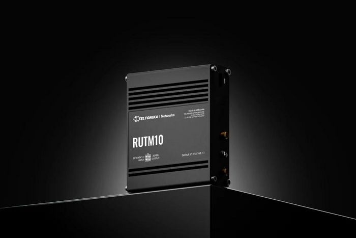 Teltonika RUTM10 Rúter Industrial Wi-Fi 5 Doble Banda con 4 Puertos Gigabit