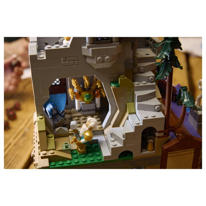 LEGO Ideas Dungeons & Dragons: La Aventura del Dragón Rojo 21348 Juego de Construcción 3745 Piezas para Mayores de 18 Años