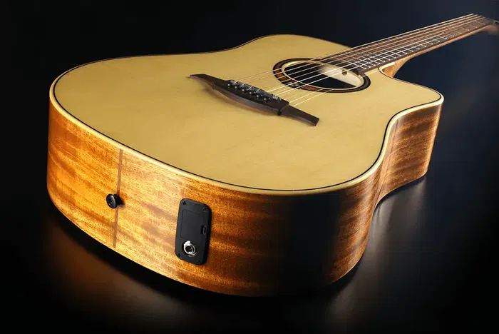 LAG Guitarra Acústica Dreadnought Cutaway A/E Tramontane 88 - Natural Abeto Engelmann Macizo Khaya Bronce Stage LAG LAG Guitarra Acústica Dreadnought Cutaway A/E Tramontane 88 - Natural Abeto Engelmann Macizo Khaya Bronce Stage LAG