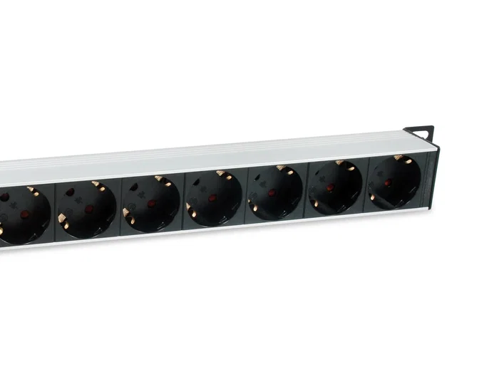 EQUIP PDU de 8 salidas, Carcasa de Aluminio, Cable 3m EQUIP PDU de 8 salidas, Carcasa de Aluminio, Cable 3m