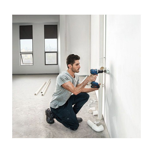 Bosch GSR 18V-65 Professional con 3 baterías de 4,0 Ah y L-BOXX