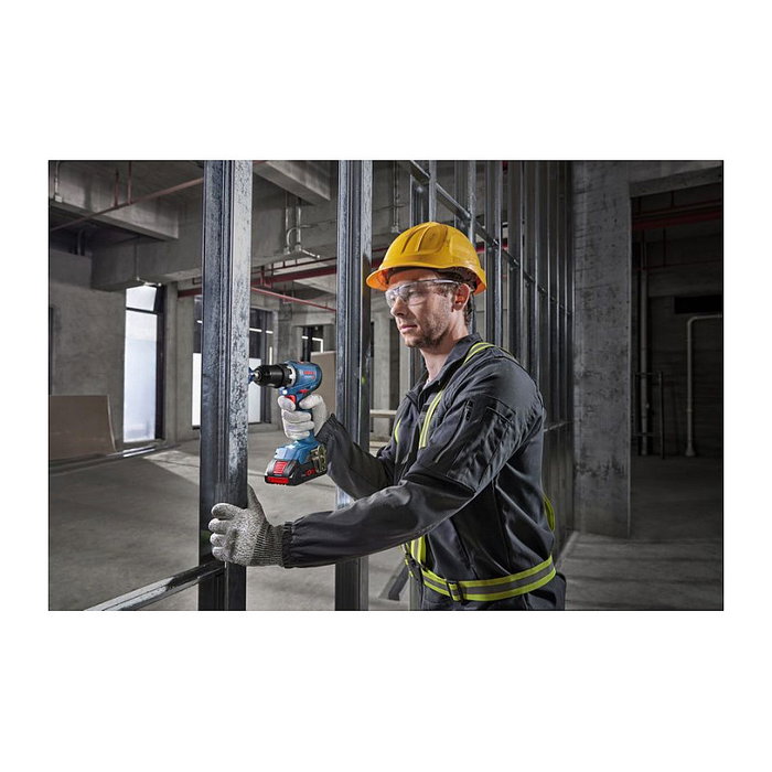 Bosch GSR 18V-65 Professional con 3 baterías de 4,0 Ah y L-BOXX
