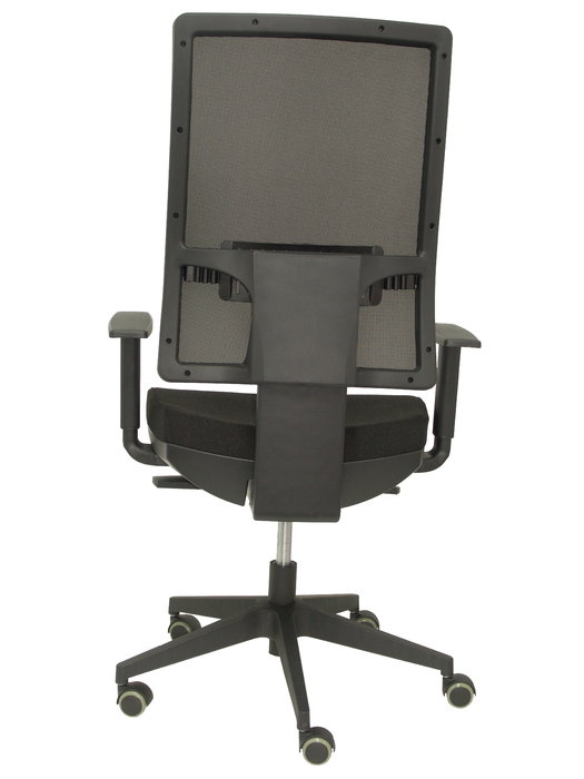Silla de oficina Horna con mecanismo Sincro tapizada con Tela color Negro. Equipada con lumbar 1D, Brazos 1D y Ruedas de parqué