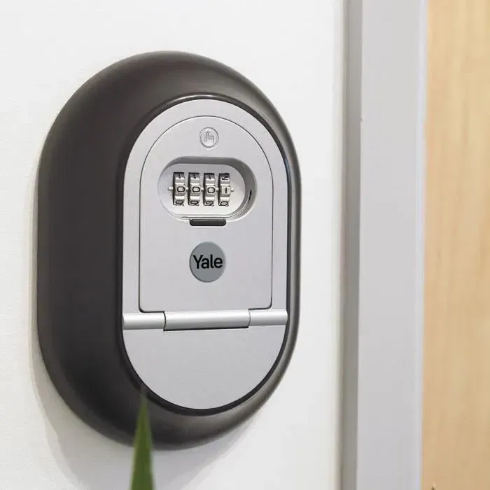 Yale Caja de llaves de pared para almacenamiento seguro, tamaño L
