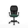 Silla de oficina Alocén con mecanismo Sincro tapizada con Tela color Verde botella y malla color Negro. Equipada con lumbar 1D, Brazos 1D y Ruedas de parqué