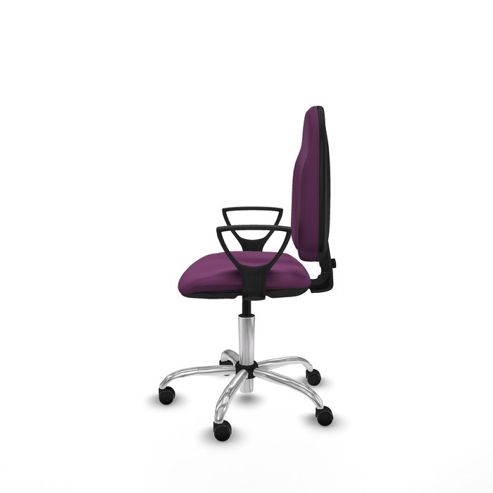 Silla de oficina Algarra con mecanismo Contacto permanente básico tapizada con Similpiel color Morado. Equipada con Base cromada, Brazos fijos y Ruedas de parqué