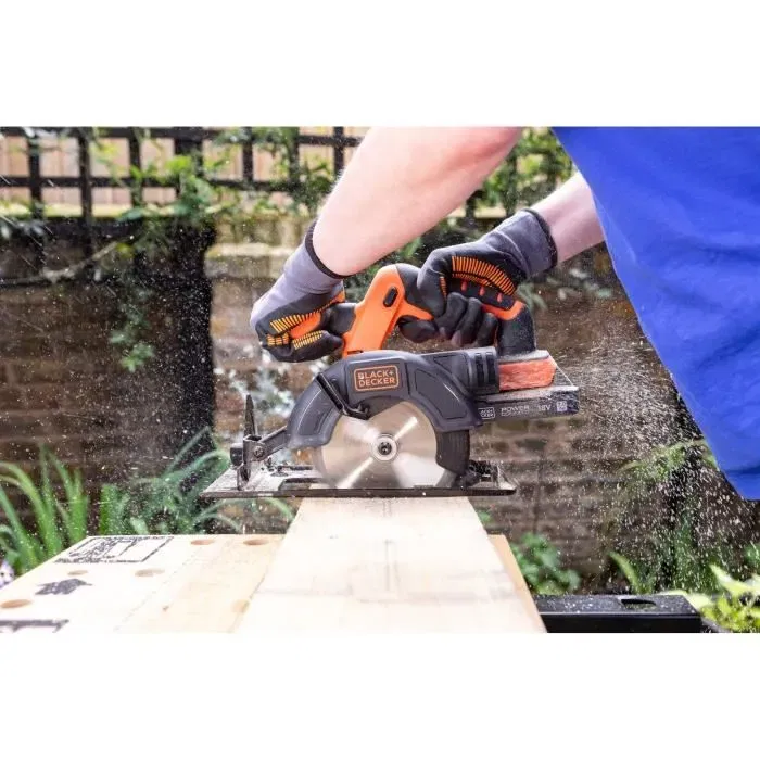 Black + Decker Sierra circular inalámbrica BDCCS18N-XJ - 140 mm - 18 V