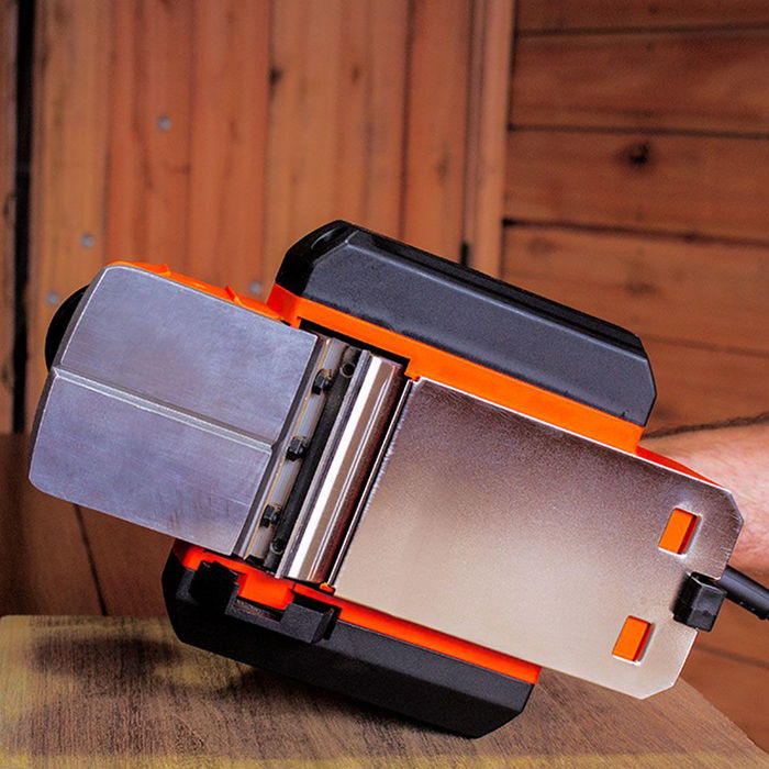 Black+Decker Cepillo Eléctrico BEW712-QS 710W, 16.500 rpm, 82 mm ancho corte