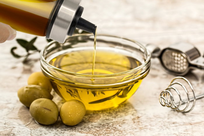 Quttin Aceitera de Vidrio 200ml con Tapón