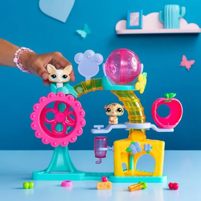 BANDAI Littlest Pet Shop Caja Fun Factory Set de Juego con 2 Animales, Decoración y Accesorios BF00519
