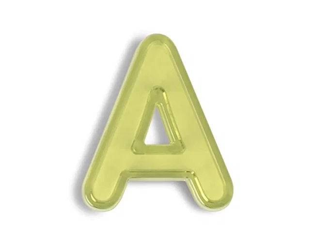 Miniland Letras Mayúsculas Translúcidas 76 pz. de Varios Colores
