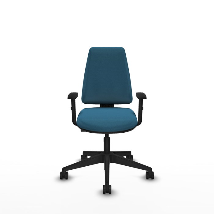 Silla de oficina Elche con mecanismo Contacto permanente básico tapizada con Tela color Verde petróleo. Equipada con Base piramidal negra, Brazos 1D y Ruedas 65mm nailon