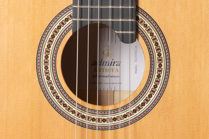 Admira Guitarra Clásica Artista Serie Conservatorio Tapa Cedro Fondo Arce Admira Guitarra Clásica Artista Serie Conservatorio Tapa Cedro Fondo Arce