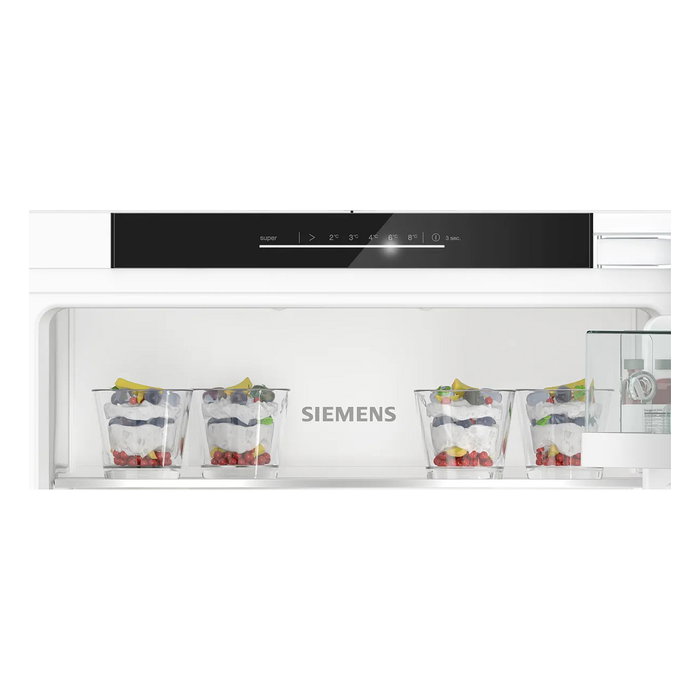Siemens KI41RADD1 Nevera iQ500 Integrable, Clase D, Capacidad 204 L, SN-ST, 28 dB, Blanco, Dimensiones Instalación 56 x 55 x 122.5 cm