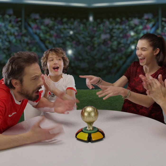 Famosa Juego Fanzone ¿quién será el mayor fanático del fútbol? Famosa Juego Fanzone ¿quién será el mayor fanático del fútbol?