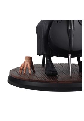 Sd Toys Figura Wednesday Addams con Violonchelo y Thing