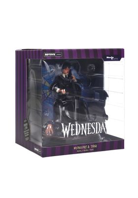 Sd Toys Figura Wednesday Addams con Violonchelo y Thing