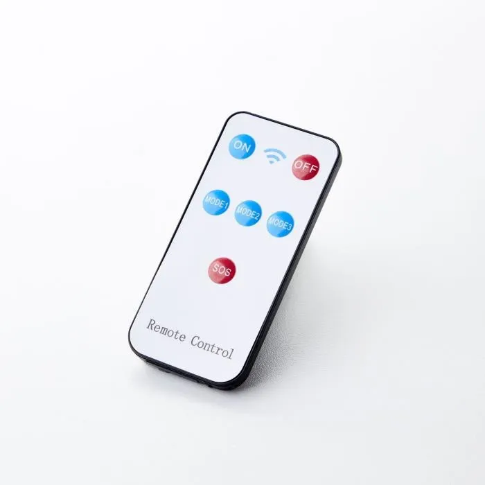 Brilliant BRI4004353437816 Foco exterior LED y solar con detector, Plástico y vidrio, 4 W, Negro