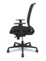 Silla de oficina Alares con mecanismo Sincro tapizada con Tela color Negro. Equipada con lumbar 1D, Brazos 1D y Ruedas 65mm nailon