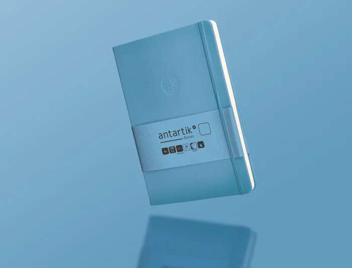 Antartik Cuaderno A5 Tapa Dura Hojas Lisas Azul Claro 100 Hojas 80 gr FSC